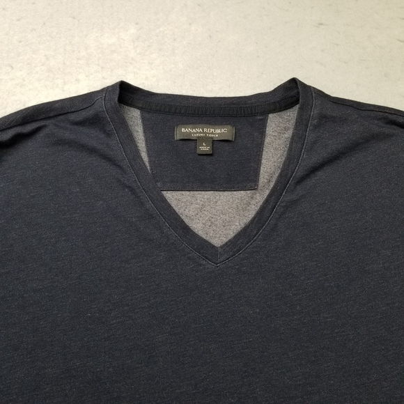 Banana Republic Luxury Touch T-Shirt Sz L Blue Short Sleeve V-Neck Cotton Blend - Picture 2 of 8